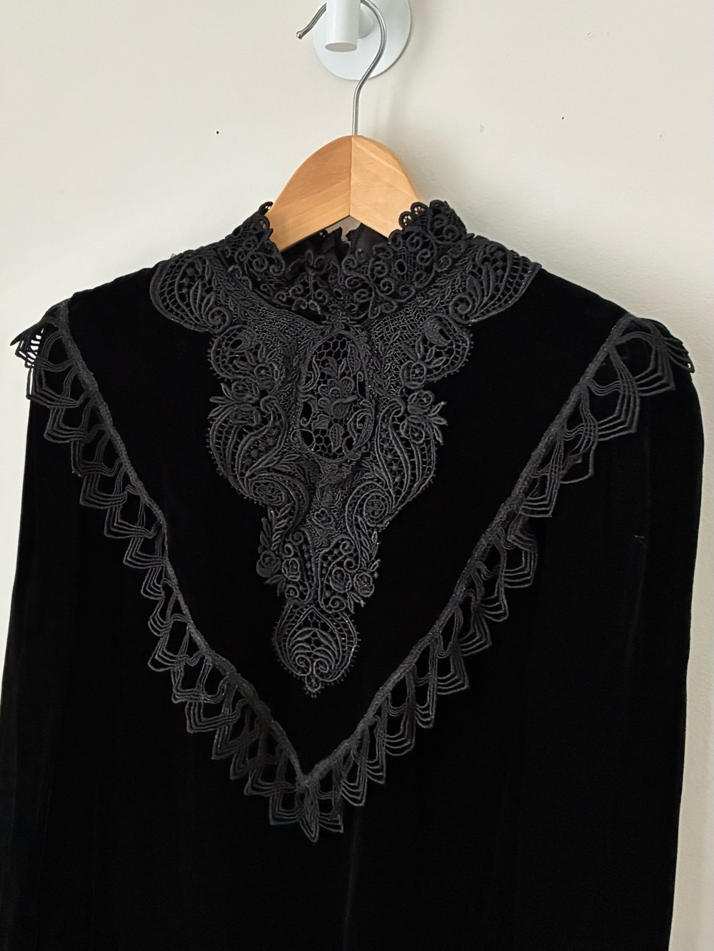 Jessica McClintock Black Velvet Lace High Neck Long Sleeve Midi Dress 6